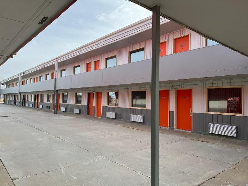 Travelerslodge Motel — general view