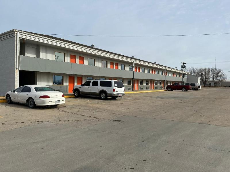 Travelerslodge Motel — general view