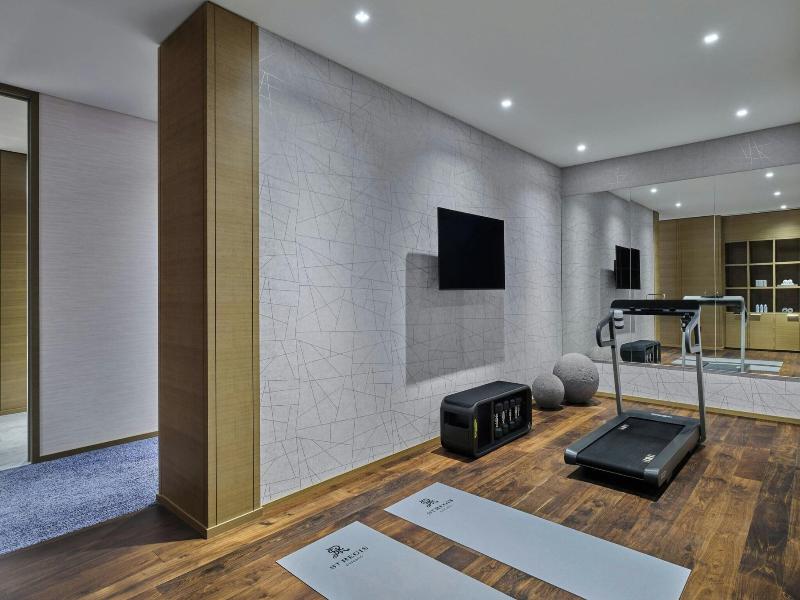 The St. Regis Chicago image