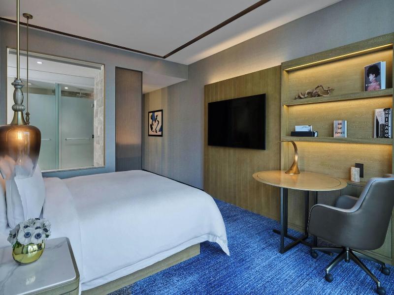 The St. Regis Chicago image
