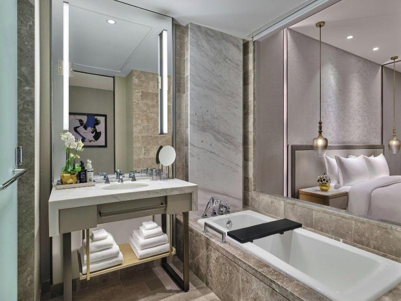 The St. Regis Chicago image
