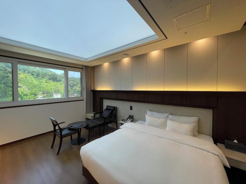 Hotel Demer image