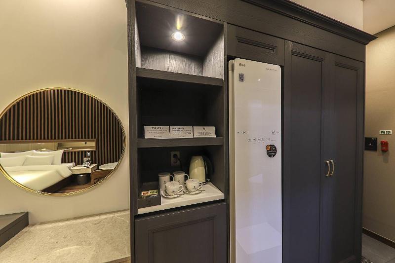 Hotel Demer image