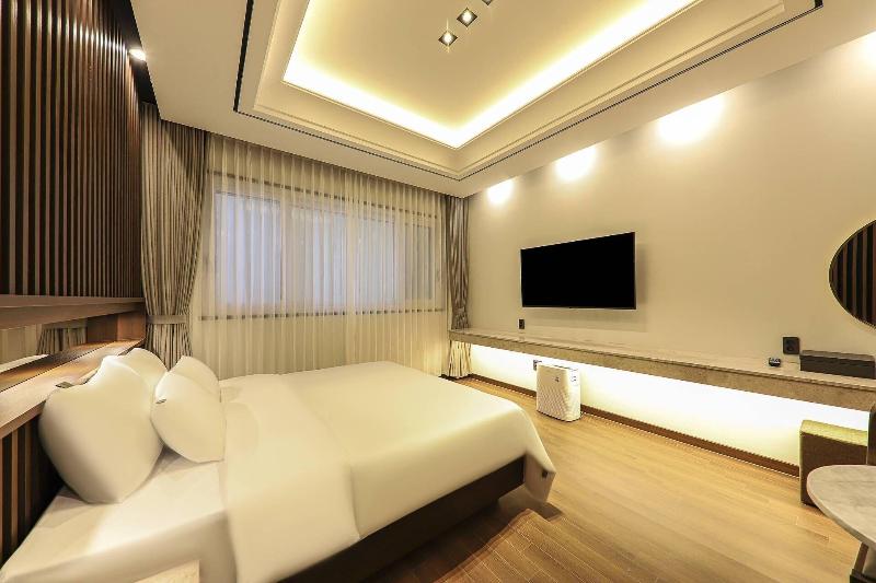 Hotel Demer image