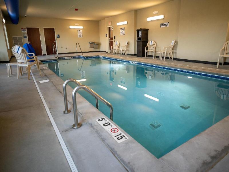 Cobblestone Hotel & Suites - Lamar
