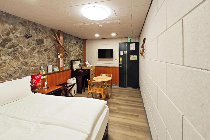 Qu Hi Home Stay image