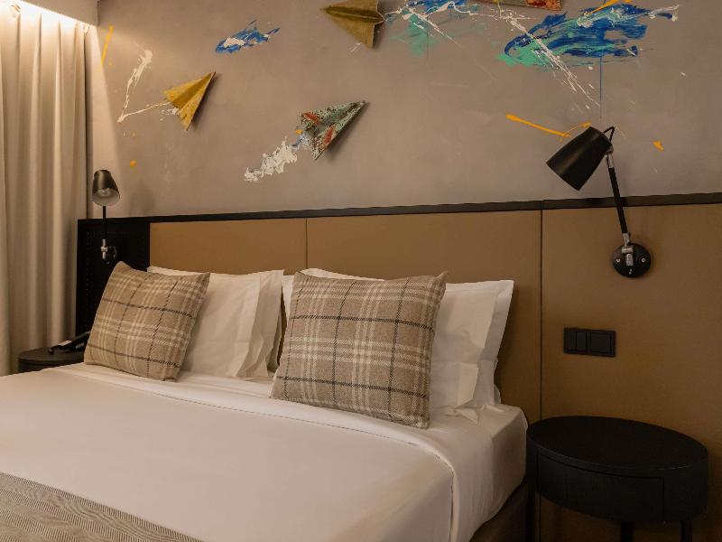 Ibis Styles Lisboa Aeroporto image