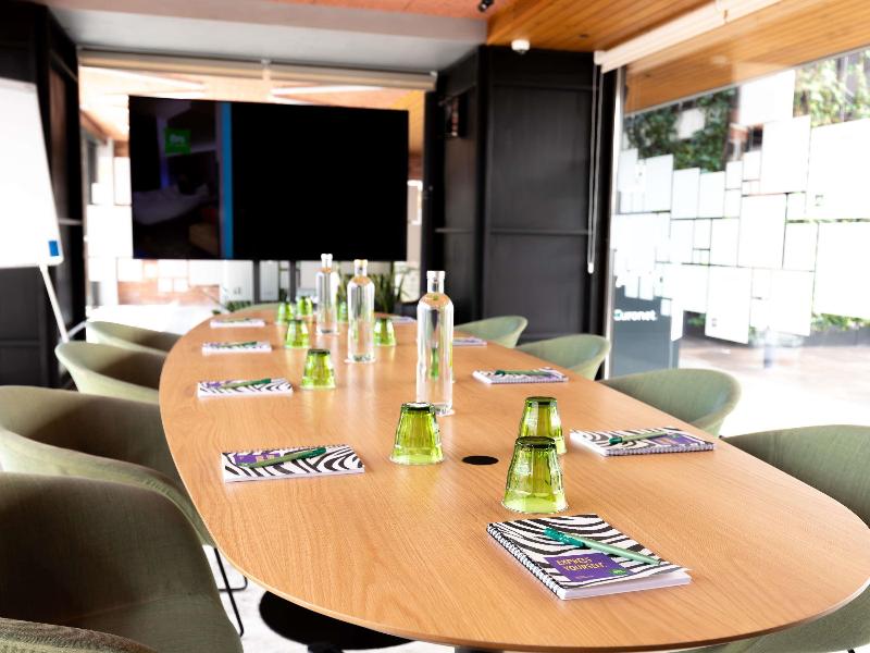 Ibis Styles Lisboa Aeroporto image