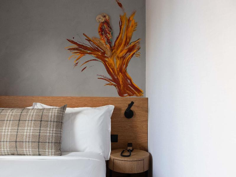 Ibis Styles Lisboa Aeroporto image