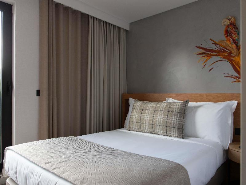 Ibis Styles Lisboa Aeroporto image
