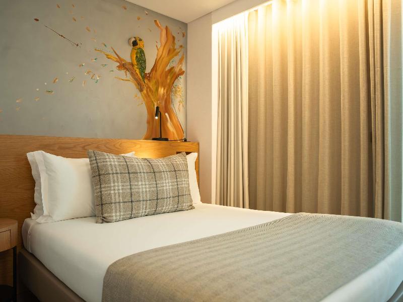 Ibis Styles Lisboa Aeroporto image