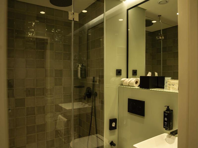 Ibis Styles Lisboa Aeroporto image
