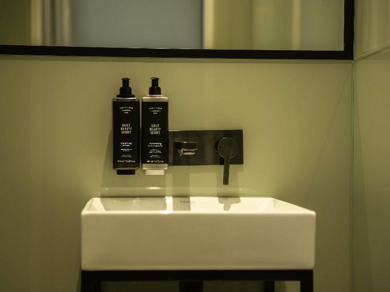 Ibis Styles Lisboa Aeroporto image