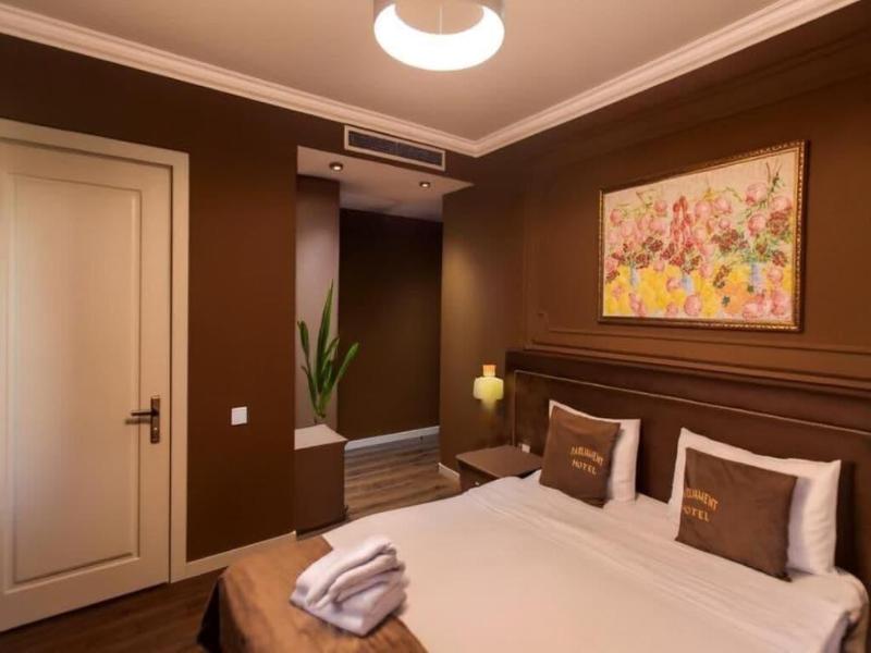 Parliament Hotel & Restaurant image