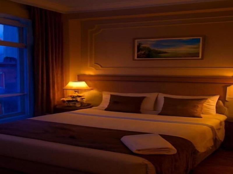 Parliament Hotel & Restaurant image