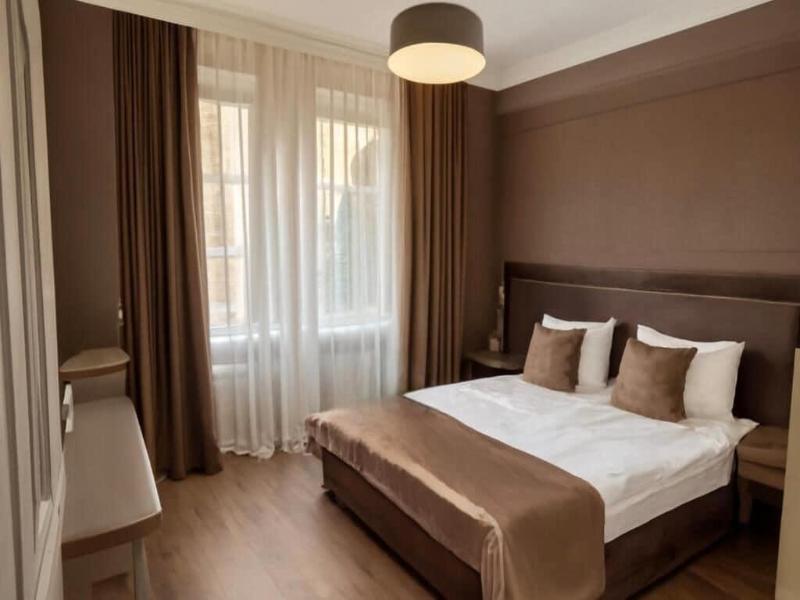 Parliament Hotel & Restaurant image