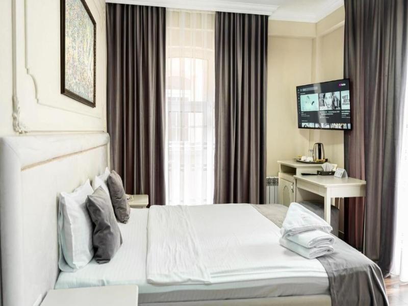 Parliament Hotel & Restaurant image