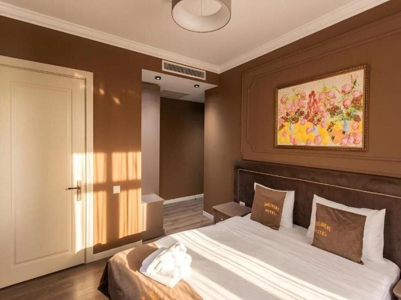 Parliament Hotel & Restaurant image