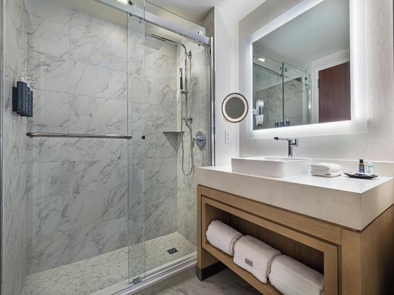 Westin Jersey City Newport image