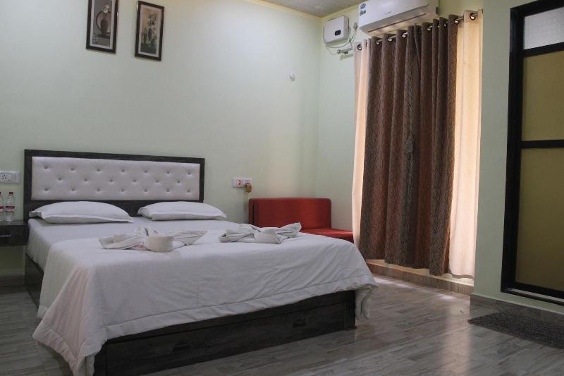 Sandy's Kinjal Farm & Tents image