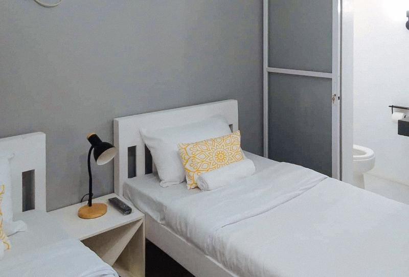 Angels Bed And Breakfast Sipalay City By Reddoorz image