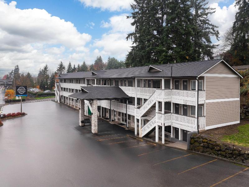 Basecamp Puyallup A Travelodge By Wyndham image
