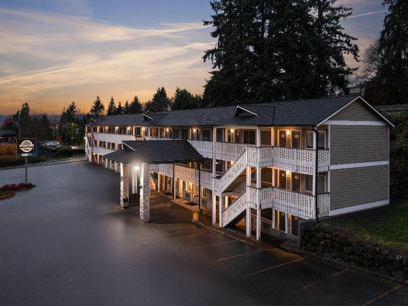 Basecamp Puyallup A Travelodge By Wyndham image