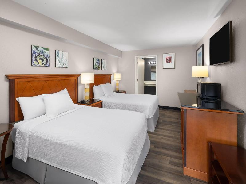 Basecamp Puyallup A Travelodge By Wyndham image