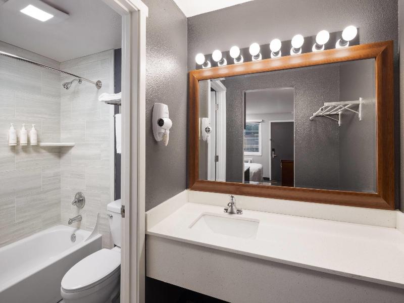 Basecamp Puyallup A Travelodge By Wyndham image