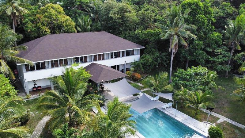 Sunset Cove Beach & Dive Resort image