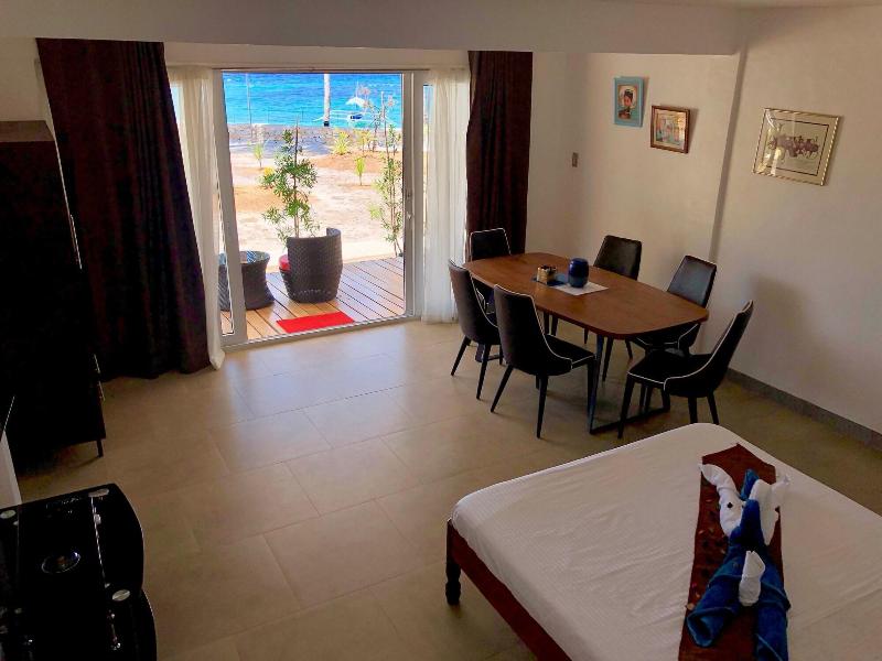 Sunset Cove Beach & Dive Resort image