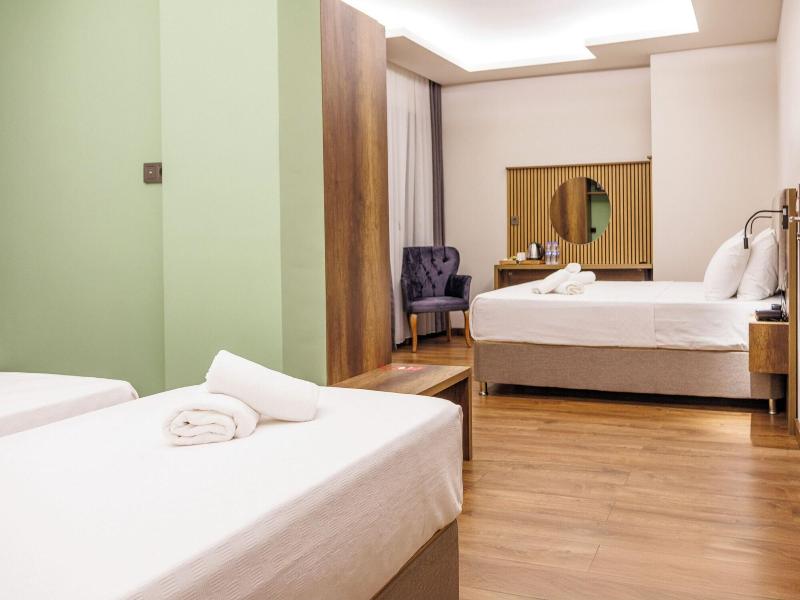 Querencia Suit Hotel image