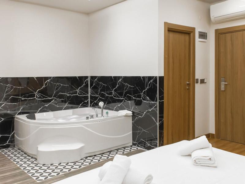 Querencia Suit Hotel image