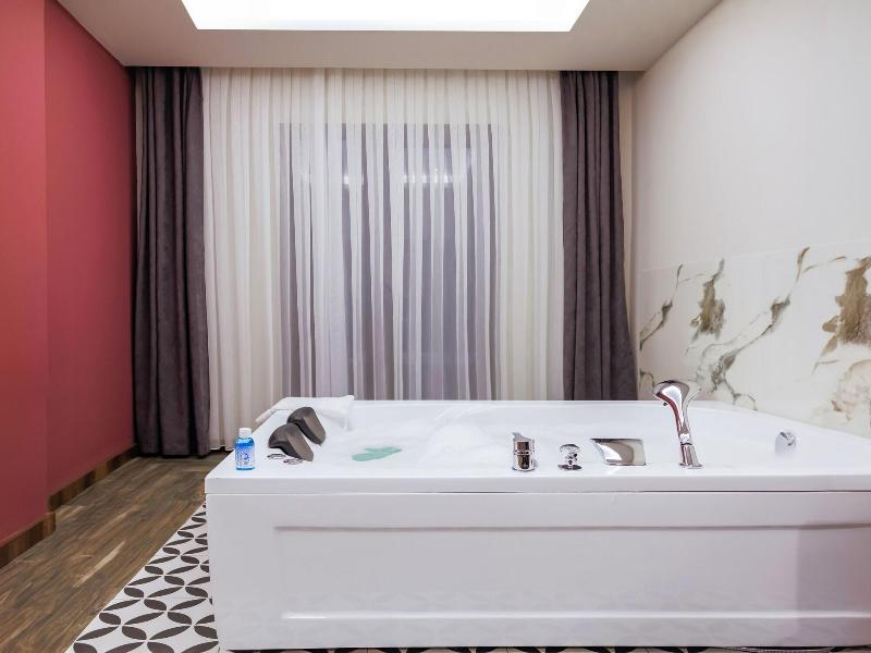 Querencia Suit Hotel image