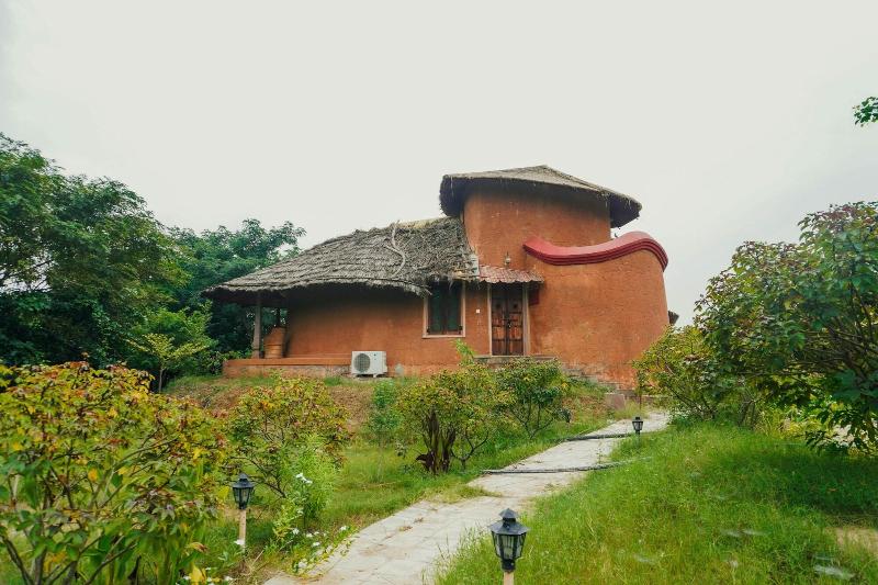 The Earth Resort By Stotrak - Ranthambore image