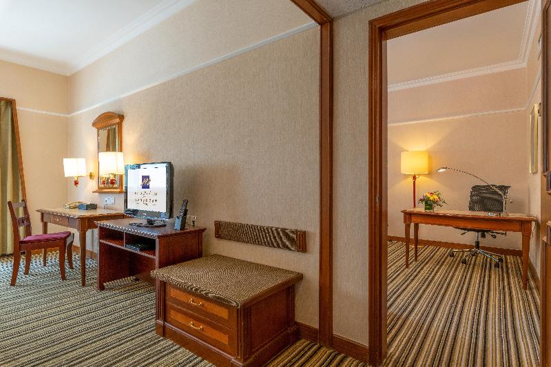 Metropark Lido Hotel Beijing image