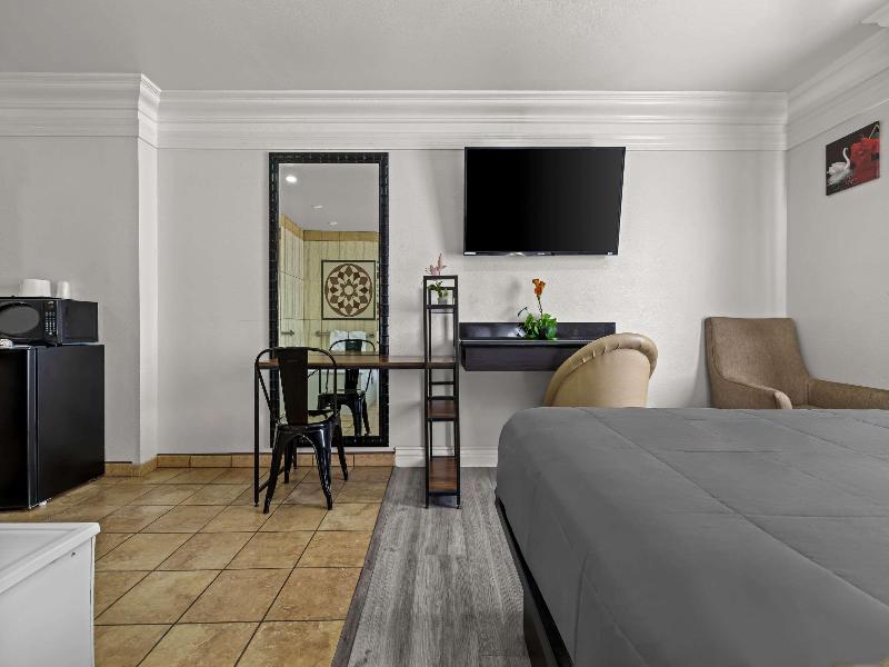 Rodeway Inn Santa Ana - Garden Grove image