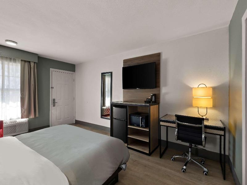 Quality Inn Monroe image