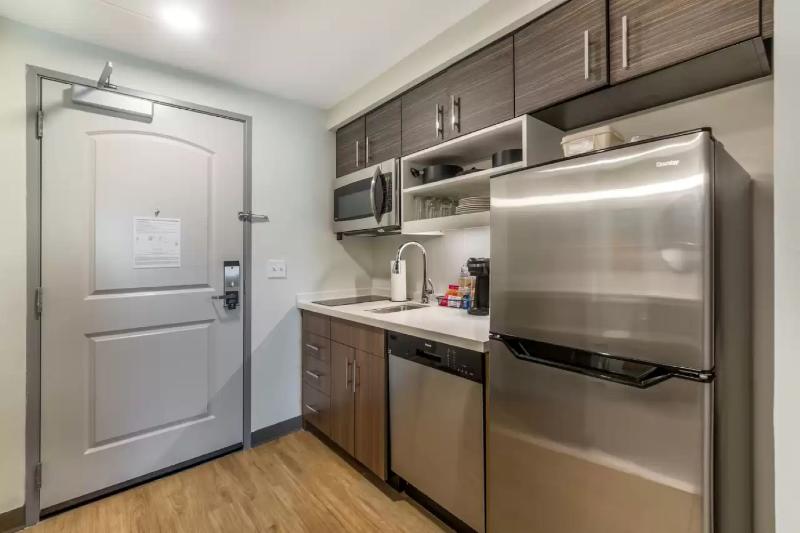 Mainstay Suites Fort Myers East I-75 image
