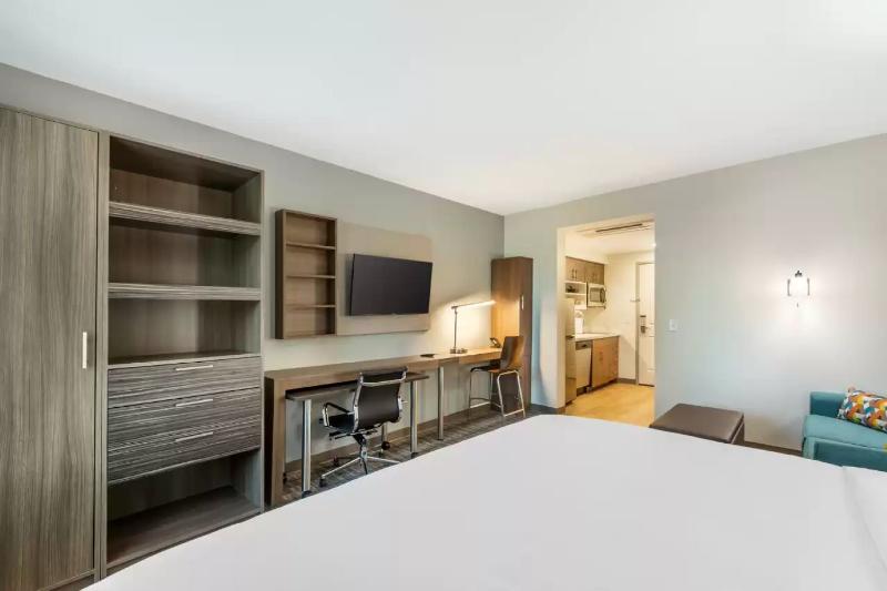 Mainstay Suites Fort Myers East I-75 image