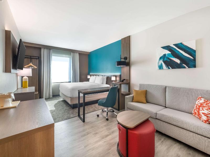 Comfort Suites Fort Myers East I-75 image