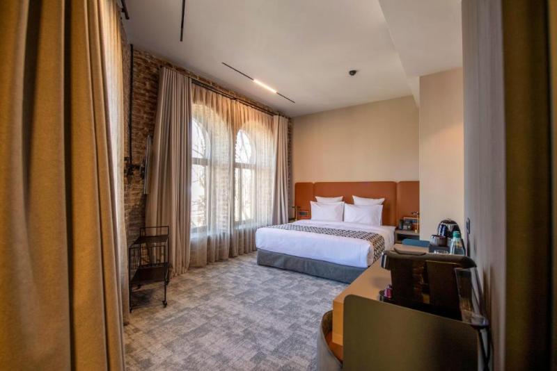 Qarvasla Hotel image