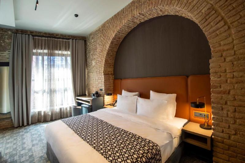 Qarvasla Hotel image