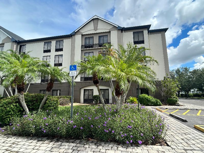 Red Roof Plus+ Fort Myers image