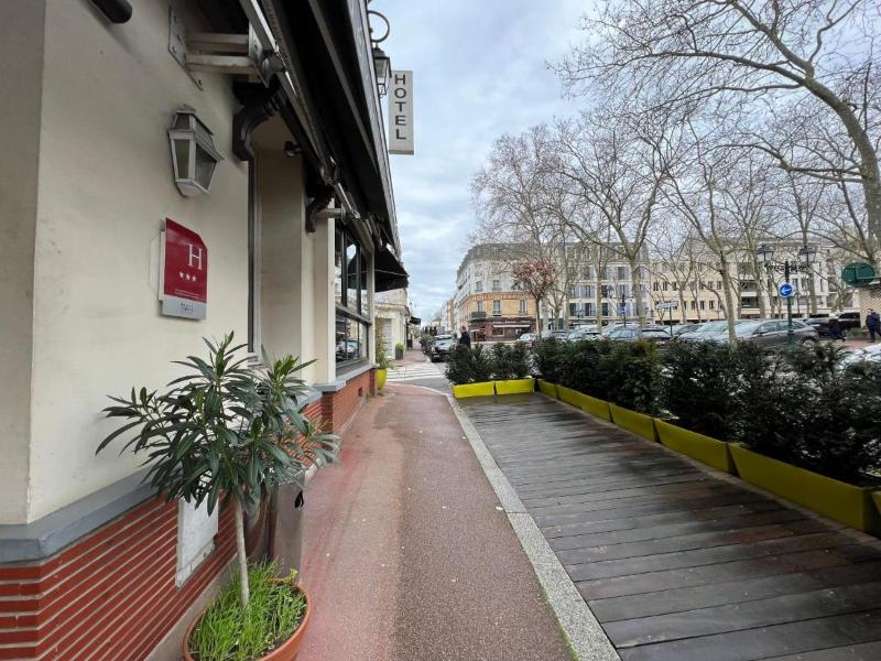 Logis Hotel Paris Vesinet