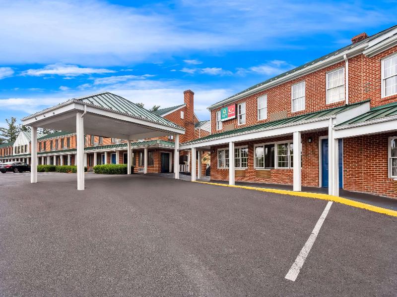 Econo Lodge Waynesboro - Skyline Drive — general view