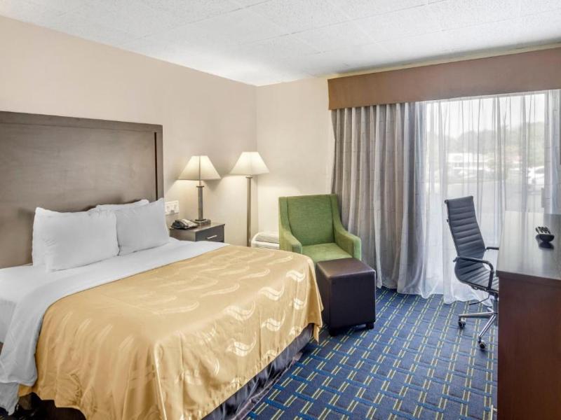 Econo Lodge Waynesboro - Skyline Drive image