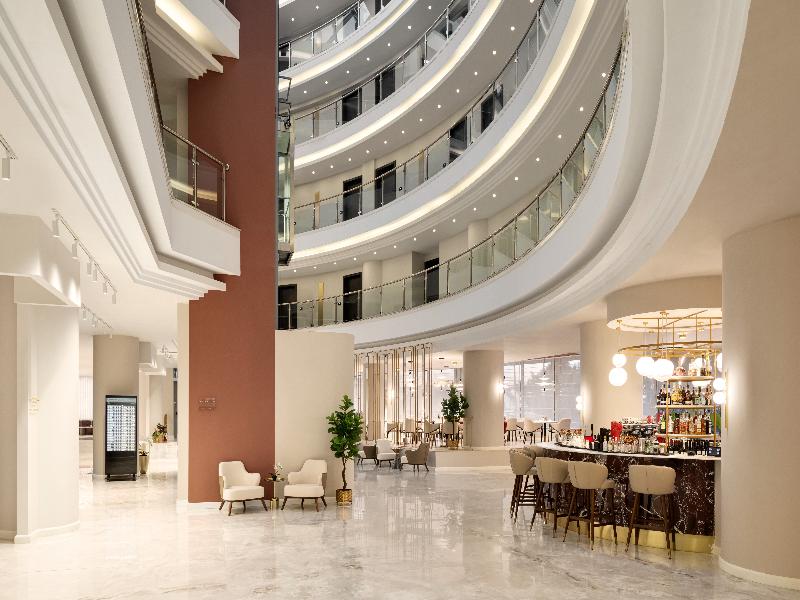 Ramada By Wyndham Bucharest Otopeni Airport — general view