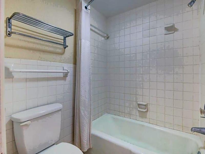 Oyo Hotel Douglas Ga Us-441 image 9