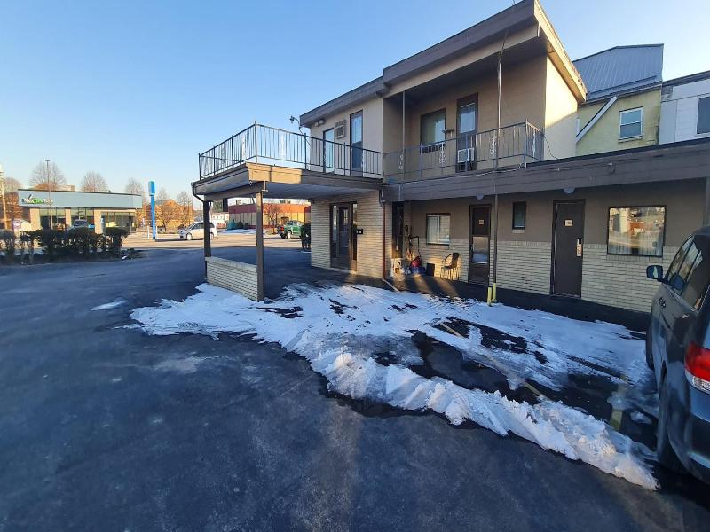 Dubois Manor Motel